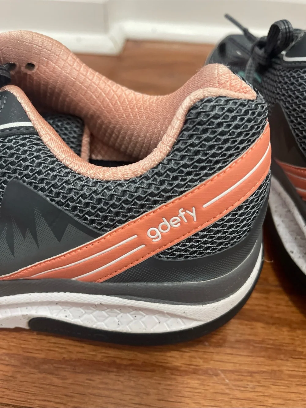 Gdefy gravity defyer